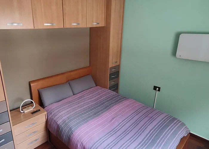Alojate En Vigo! Piso Acogedor Y Funcional アパート ヴィーゴ